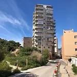 Flat With Sea Views In * カルプ
