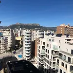 Flat With Sea Views In アパート カルプ